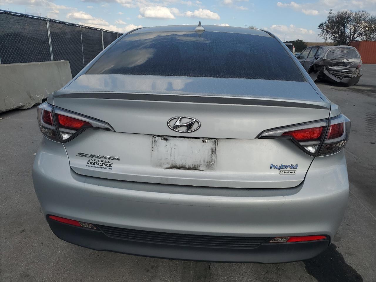 2017 Hyundai Sonata - Image 6
