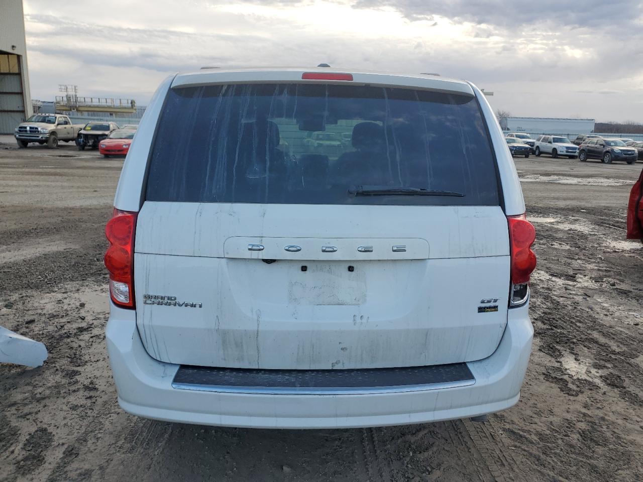 2019 Dodge Caravan - Image 6