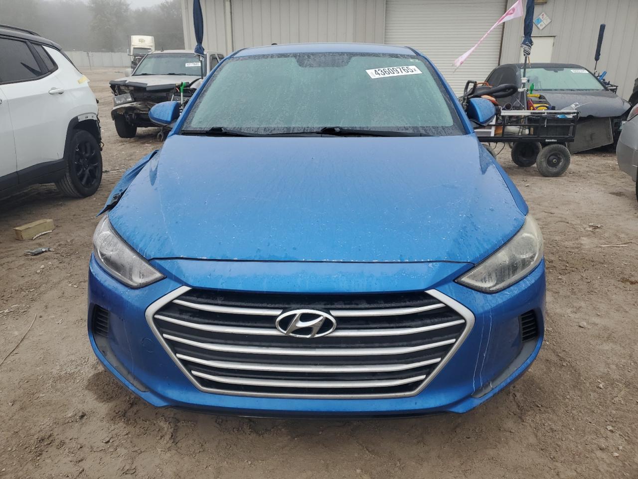 2017 Hyundai Elantra - Image 5