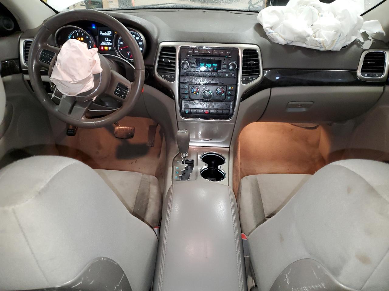 2011 Jeep Grand Cherokee - Image 8