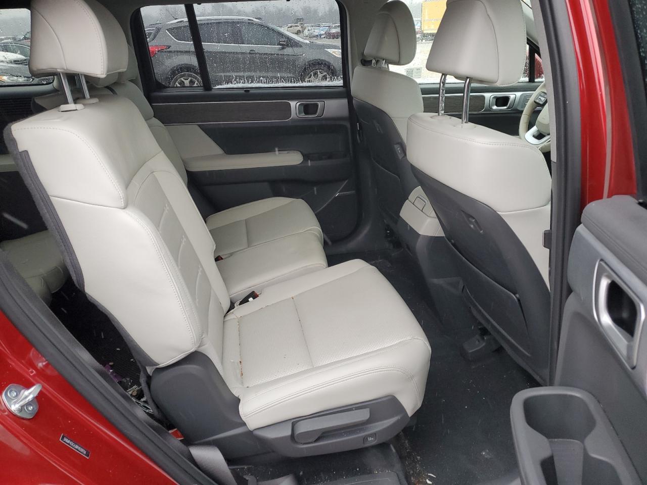 2024 Hyundai Santa Fe - Image 11