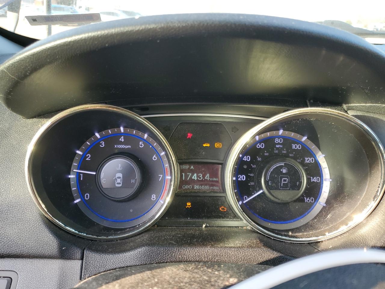 2013 Hyundai Sonata - Image 9