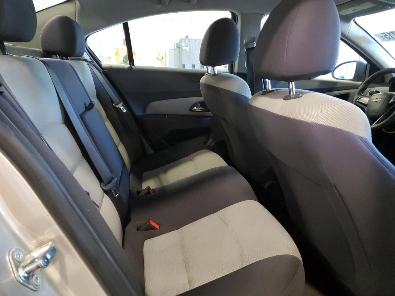 2013 Chevrolet Cruze - Image 10