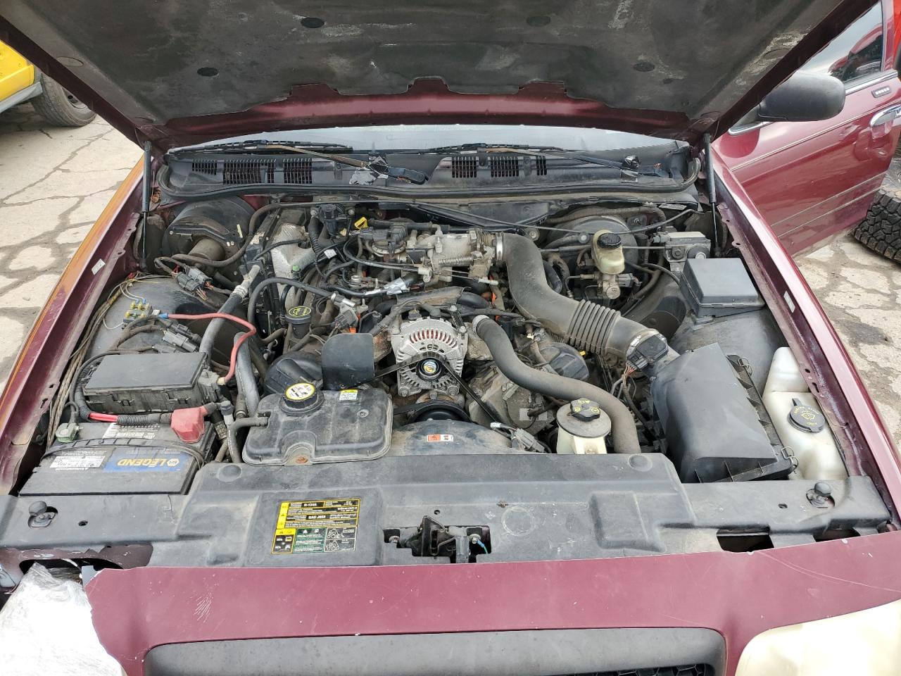2004 Ford Crown Victoria - Image 11