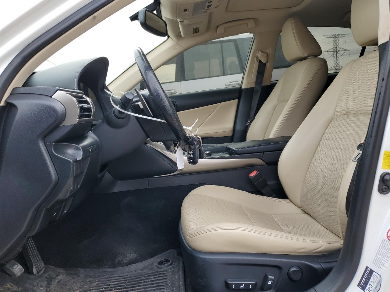 2015 Lexus IS - Image 7