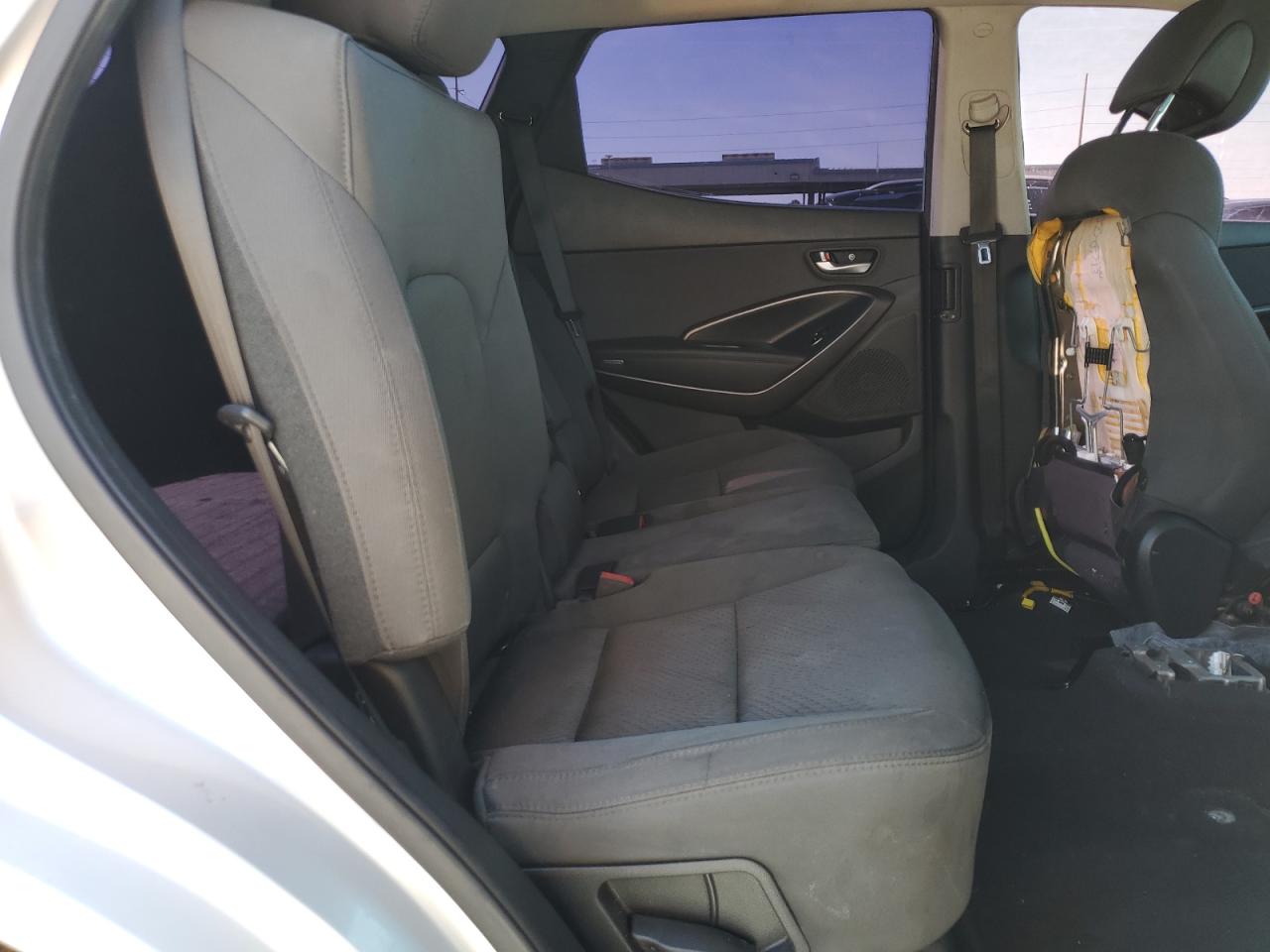 2013 Hyundai Santa Fe - Image 11