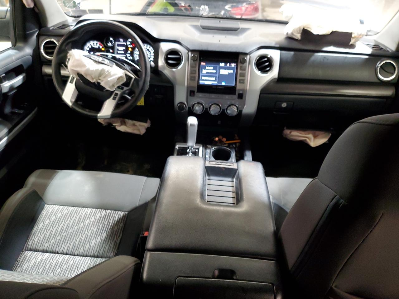 2018 Toyota Tundra - Image 8