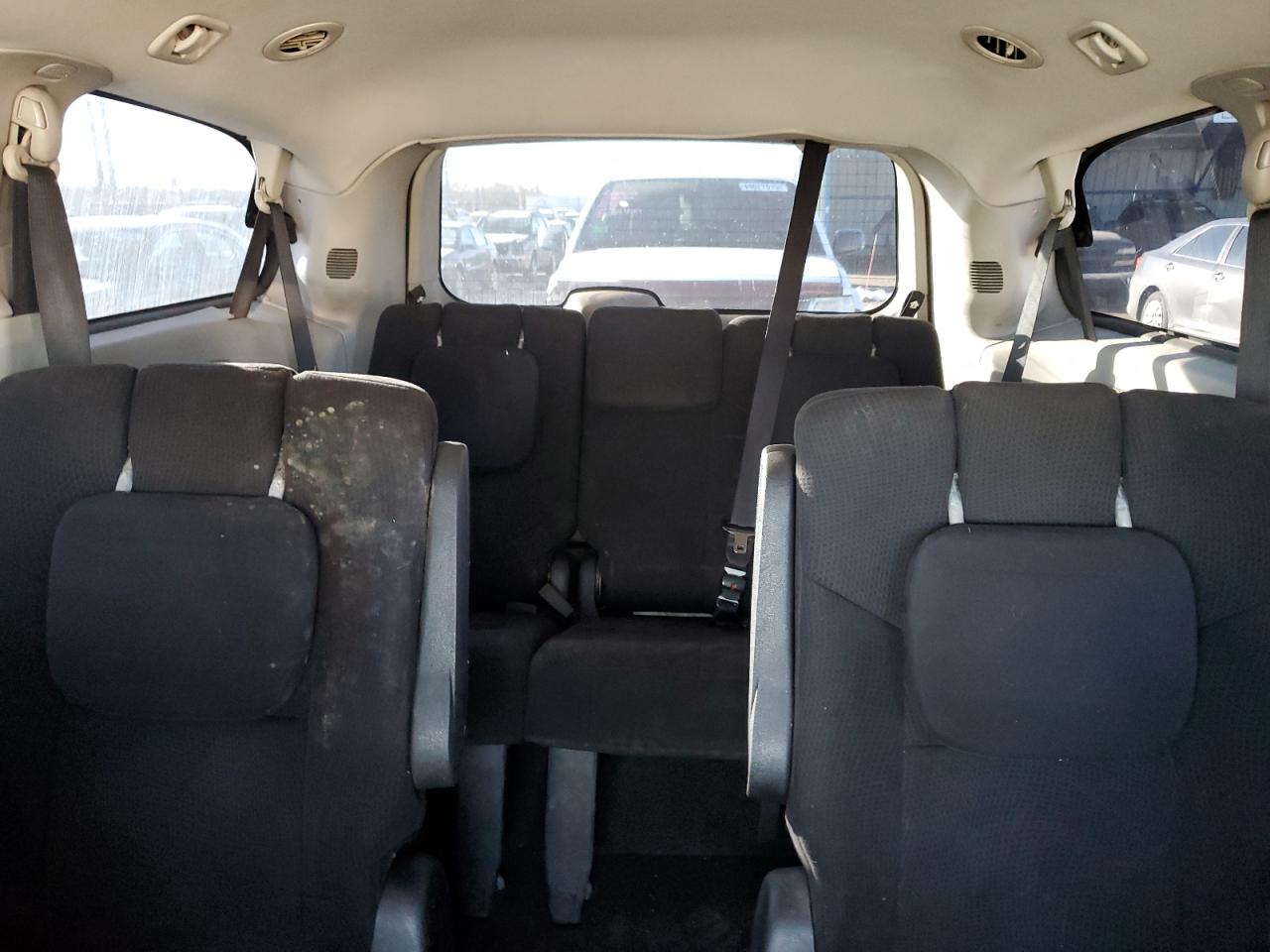2011 Dodge Caravan - Image 10