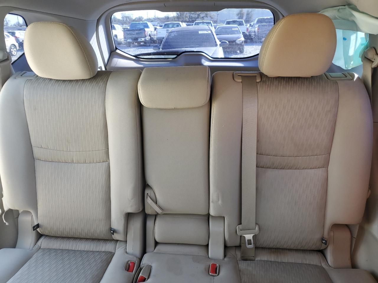 2017 Nissan Rogue - Image 10