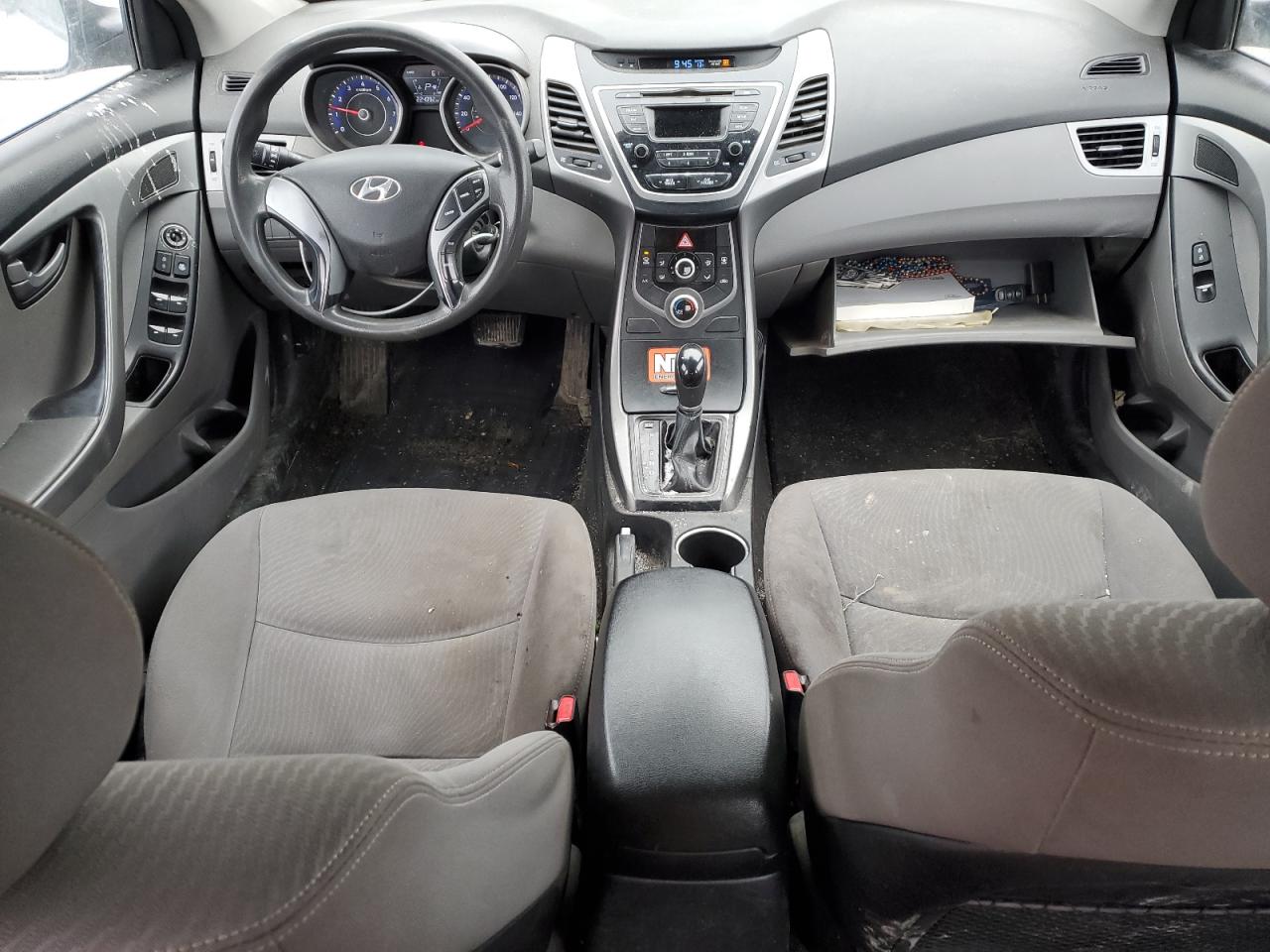 2016 Hyundai Elantra - Image 8