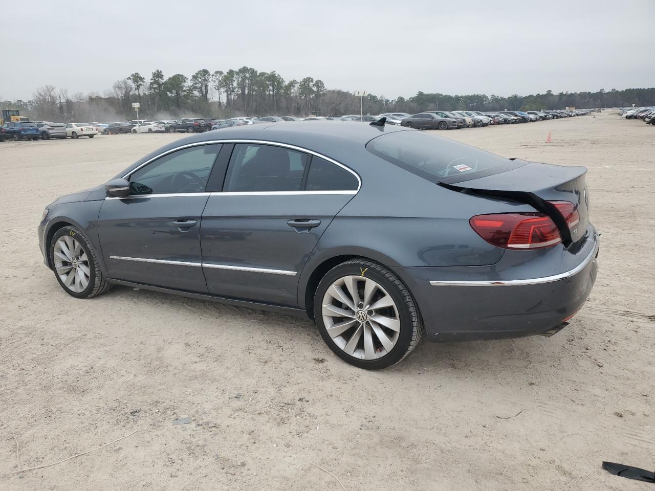 2013 Volkswagen Passat CC - Image 2