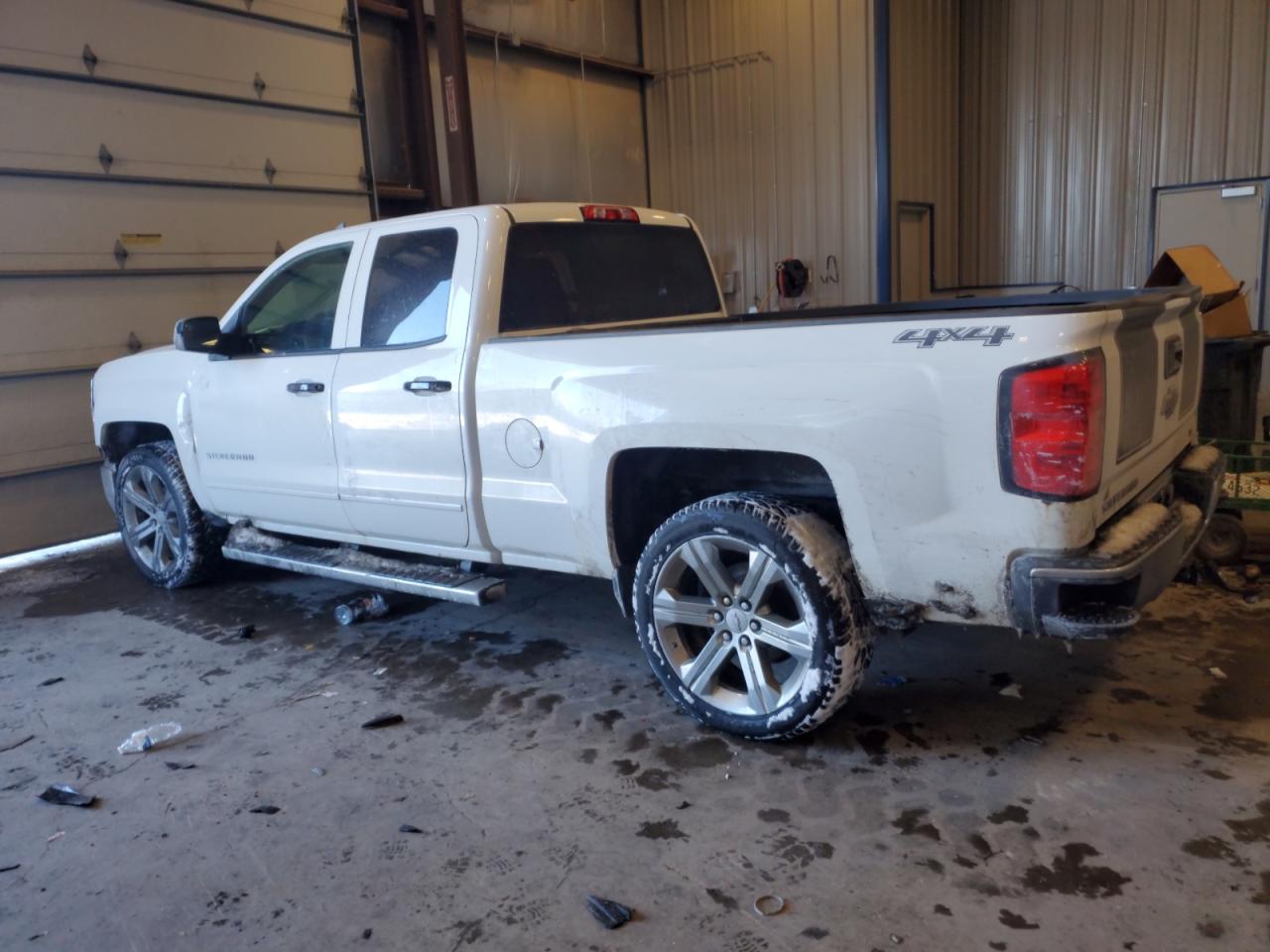 2015 Chevrolet Silverado - Image 2