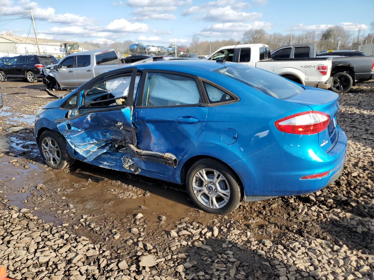2015 Ford Fiesta - Image 2