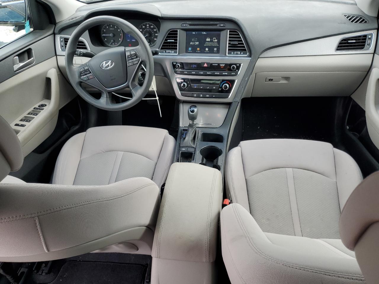 2017 Hyundai Sonata - Image 8