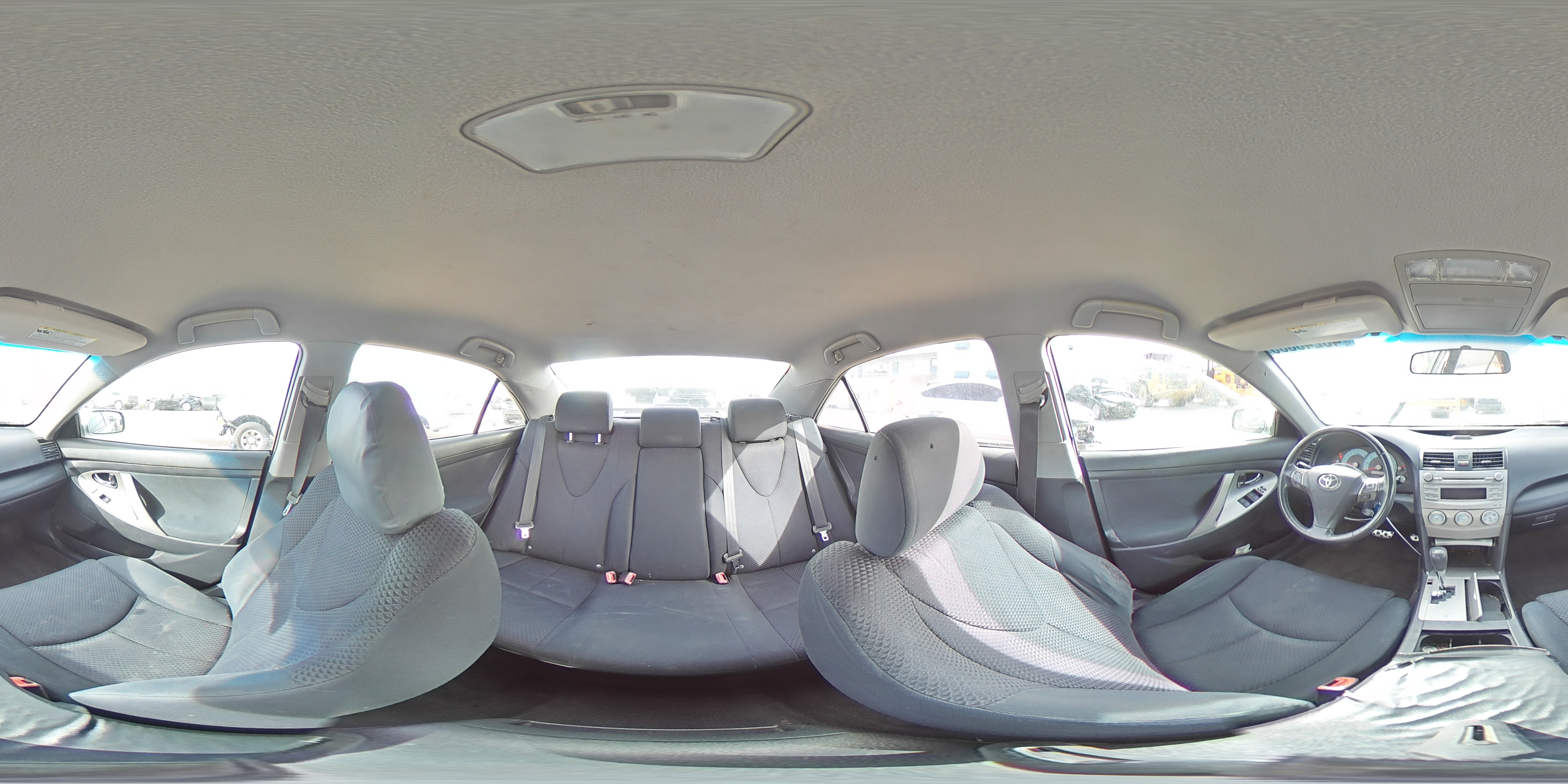 2011 Toyota Camry - Image 12