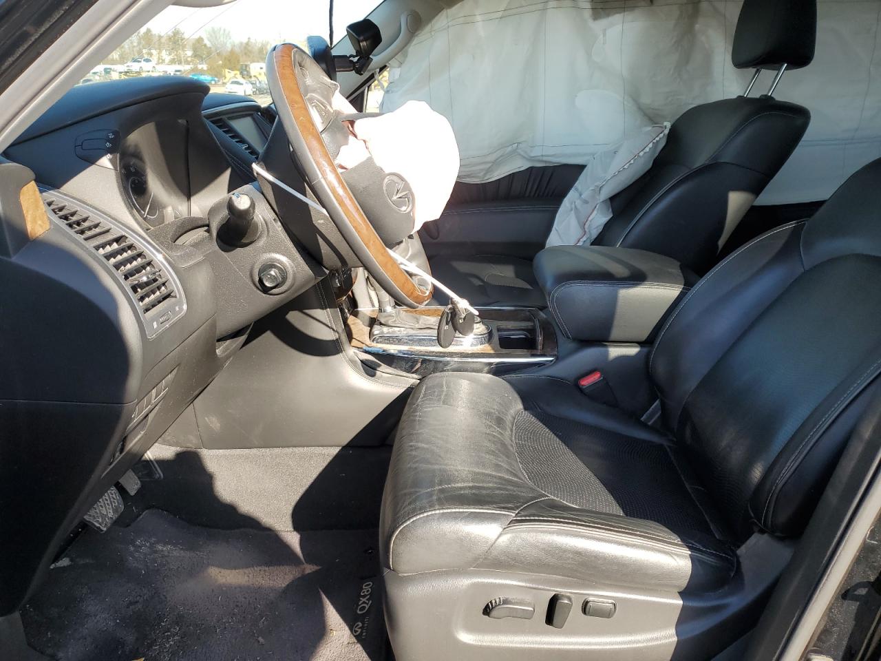 2017 Infiniti QX80 - Image 7