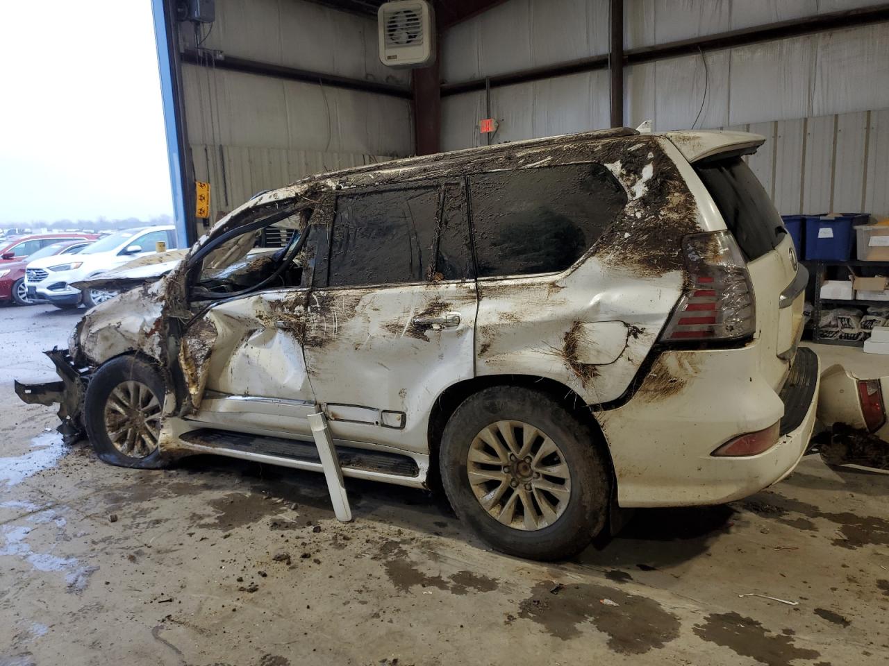 2015 Lexus GX - Image 2