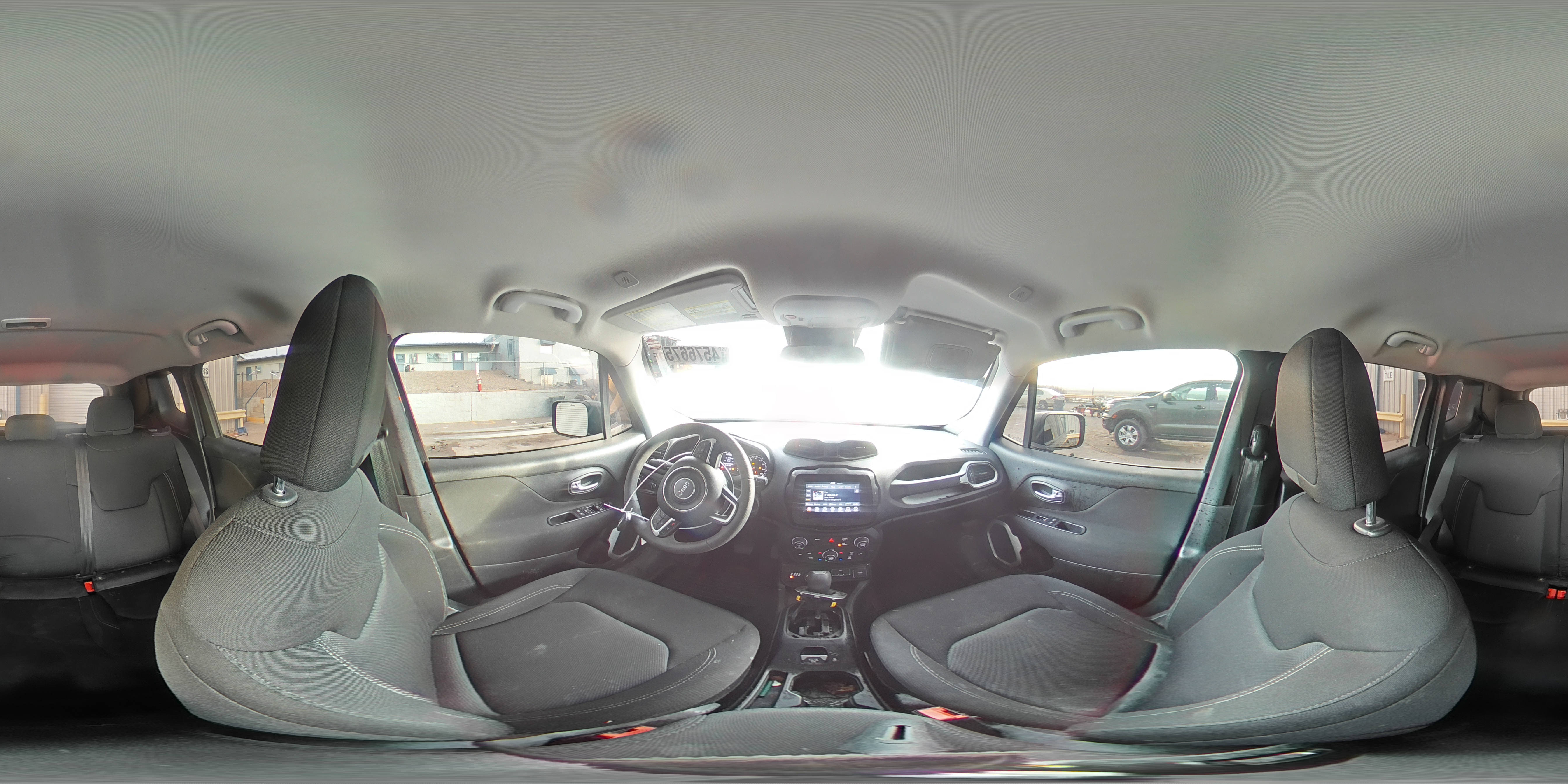 2021 Jeep Renegade - Image 13