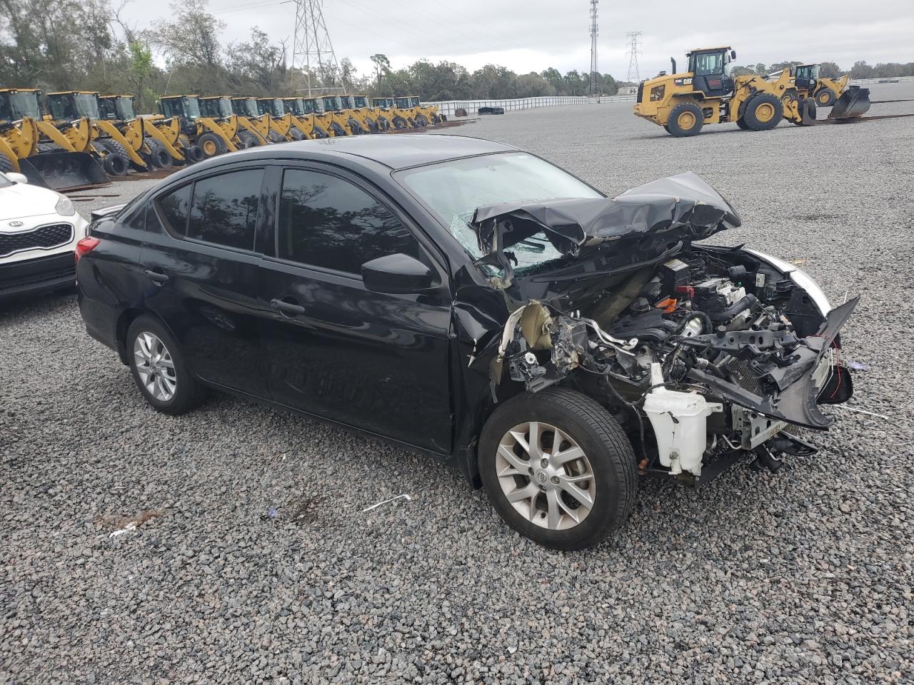 2019 Nissan Versa - Image 4