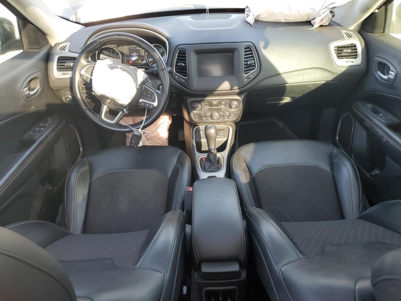 2020 Jeep Compass - Image 8