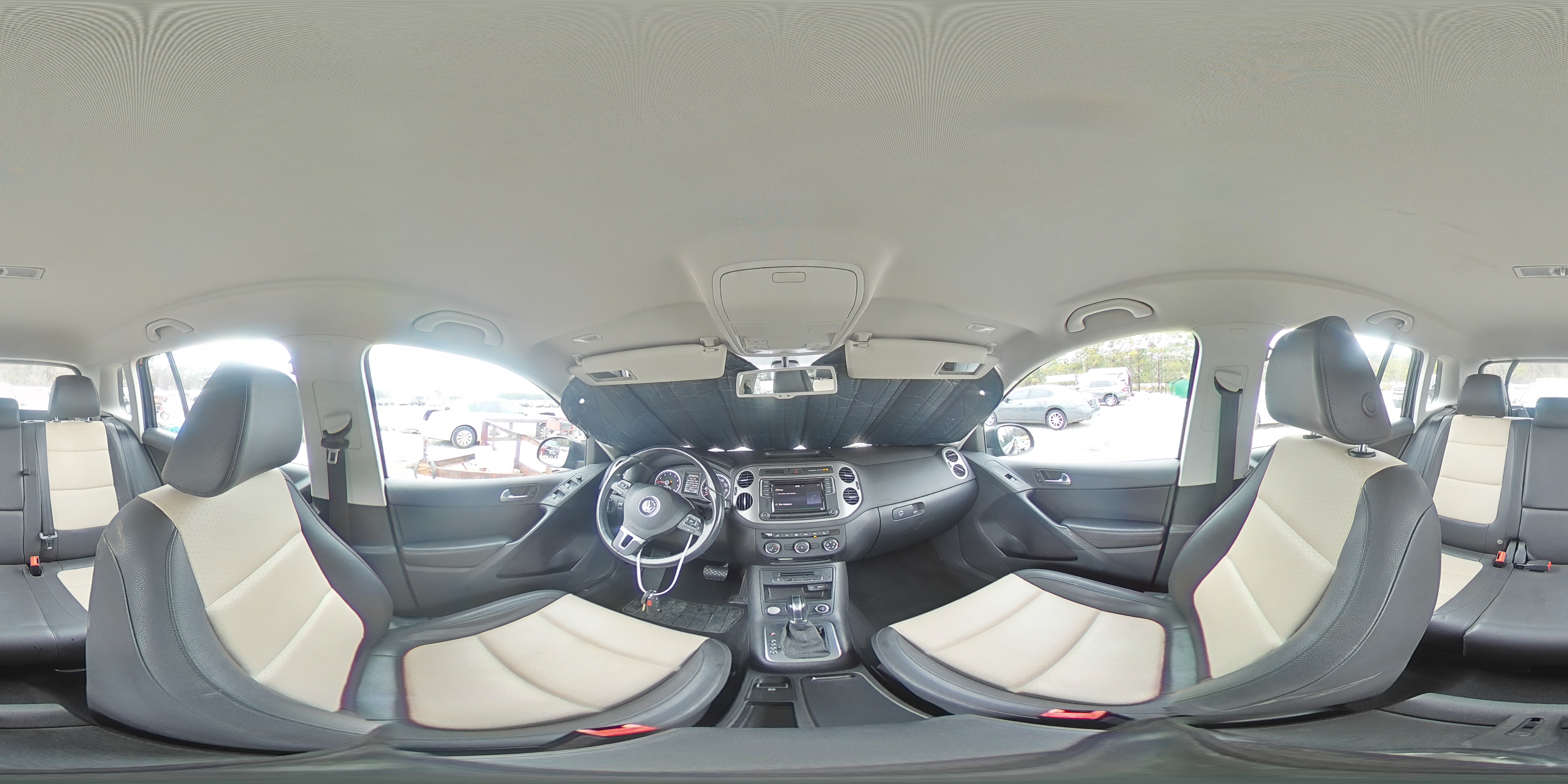 2017 Volkswagen Tiguan - Image 16