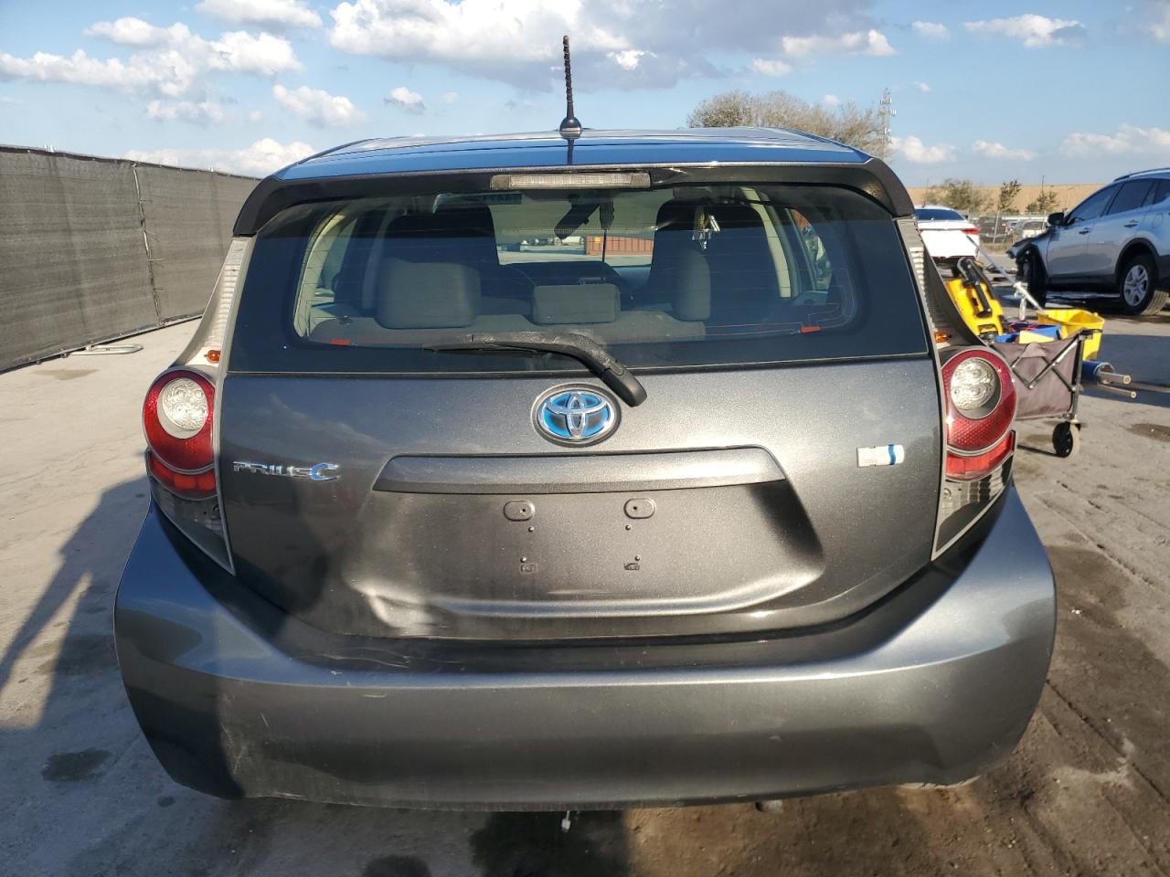 2012 Toyota Prius - Image 6