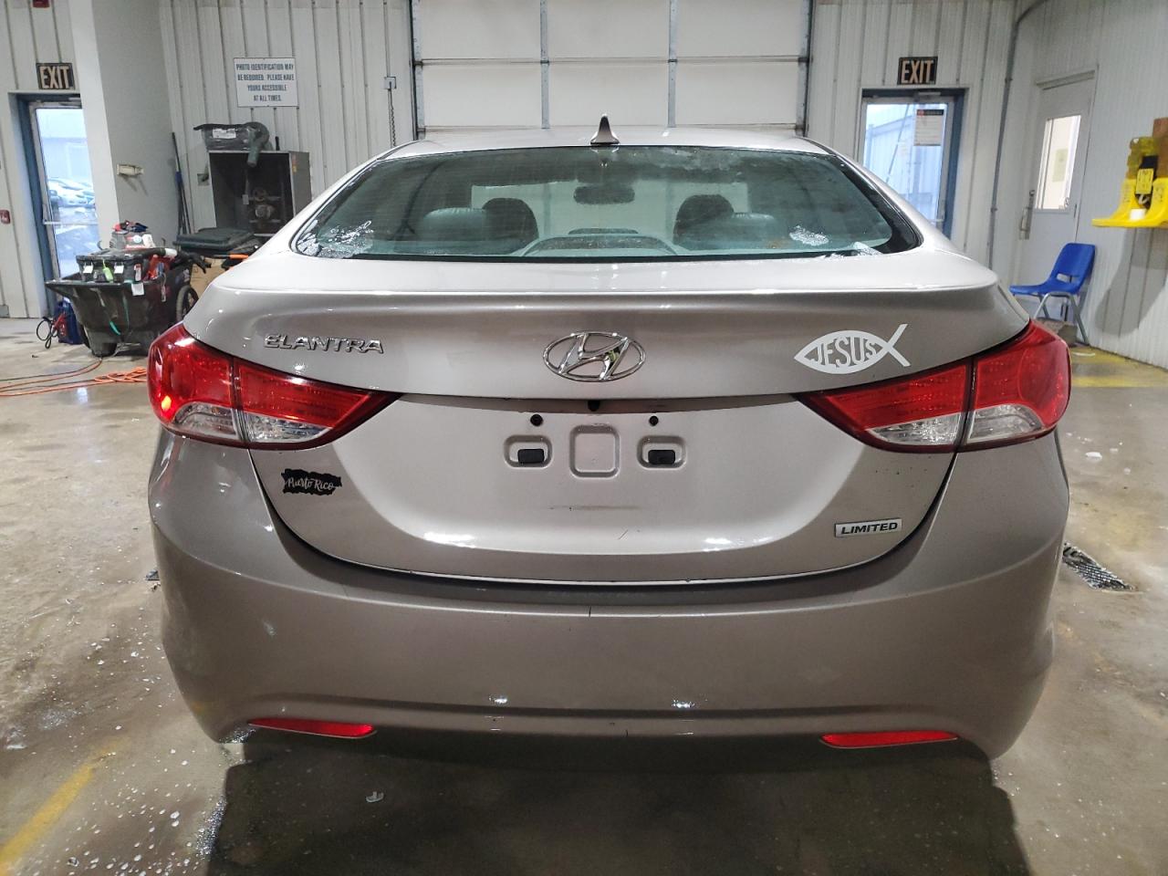 2013 Hyundai Elantra - Image 6