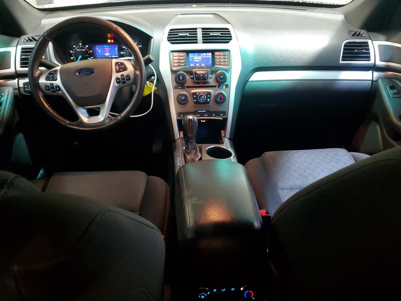 2013 Ford Explorer - Image 8