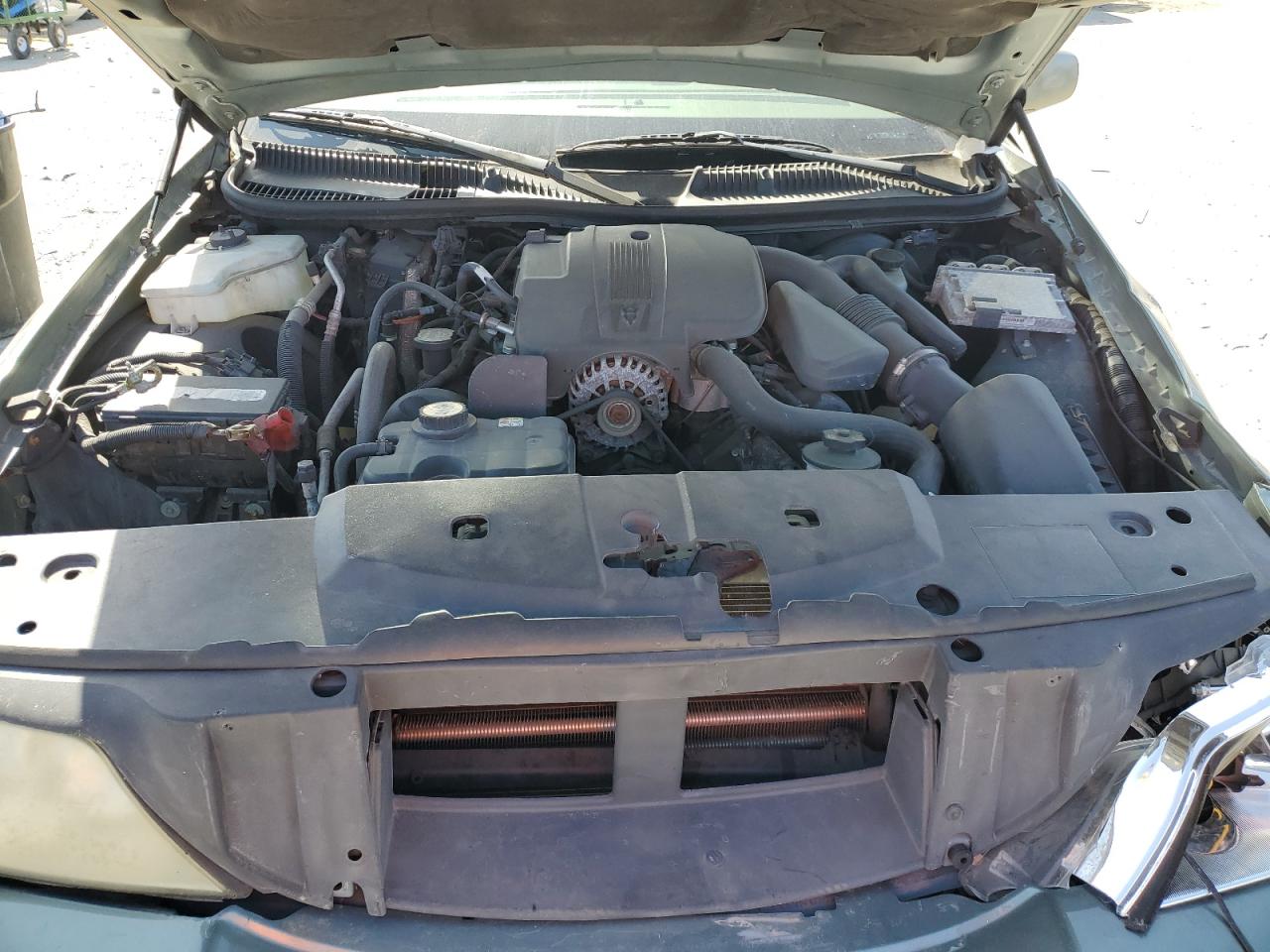 2006 Lincoln Town Car - Image 12