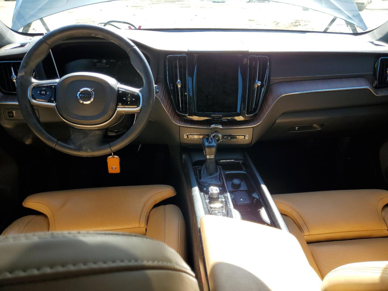 2021 Volvo XC60 - Image 8