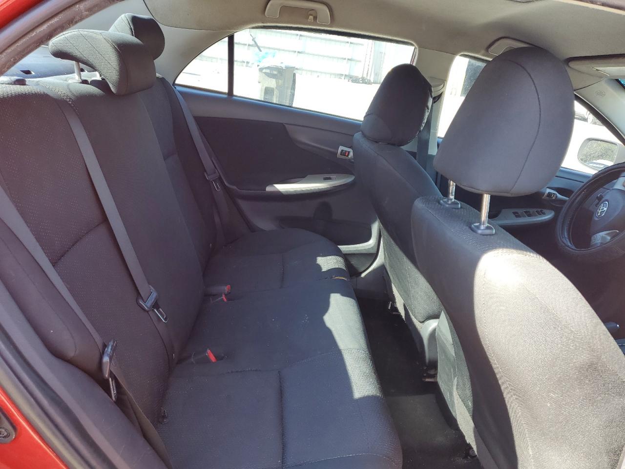 2010 Toyota Corolla - Image 10