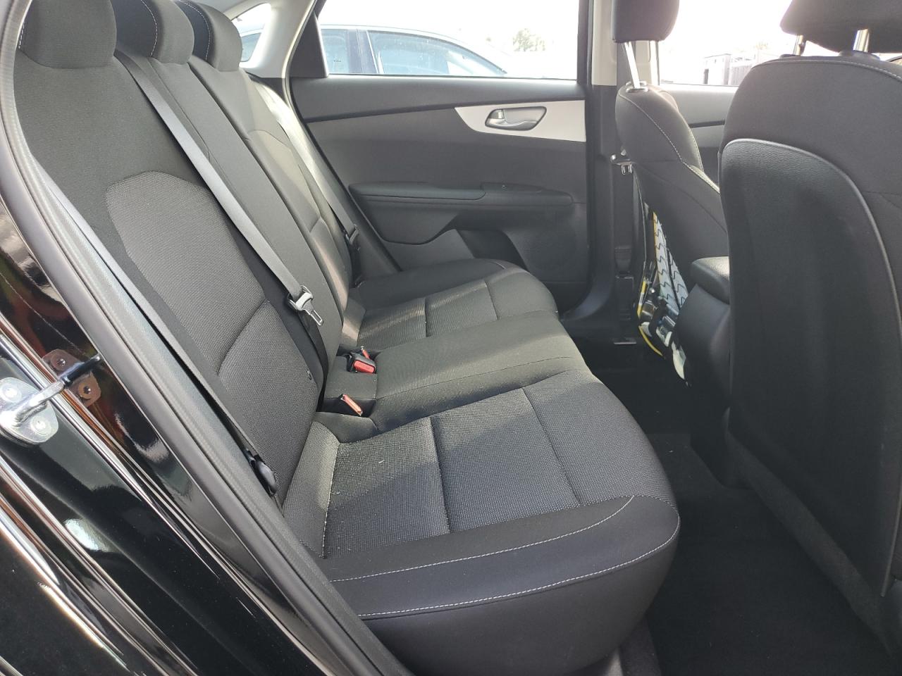 2024 Kia Forte - Image 10