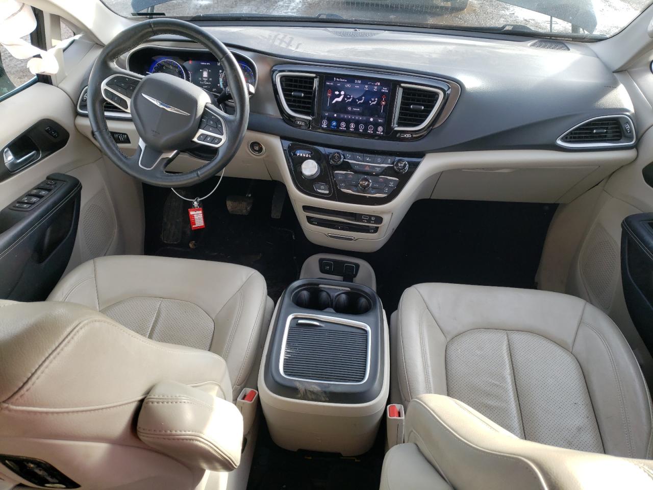 2020 Chrysler Pacifica - Image 8