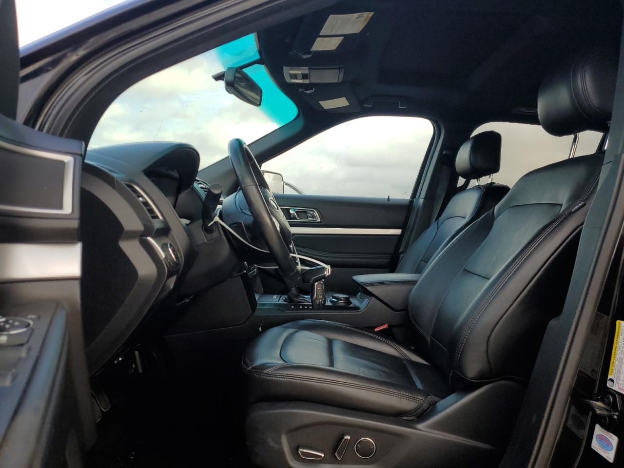 2017 Ford Explorer - Image 8