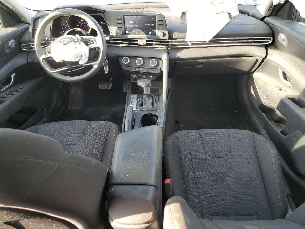 2021 Hyundai Elantra - Image 8