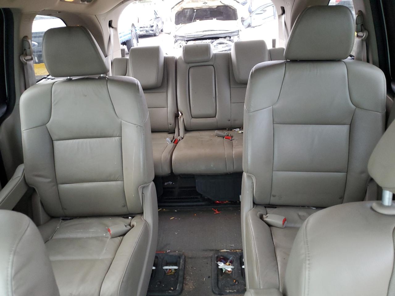 2012 Honda Odyssey - Image 10