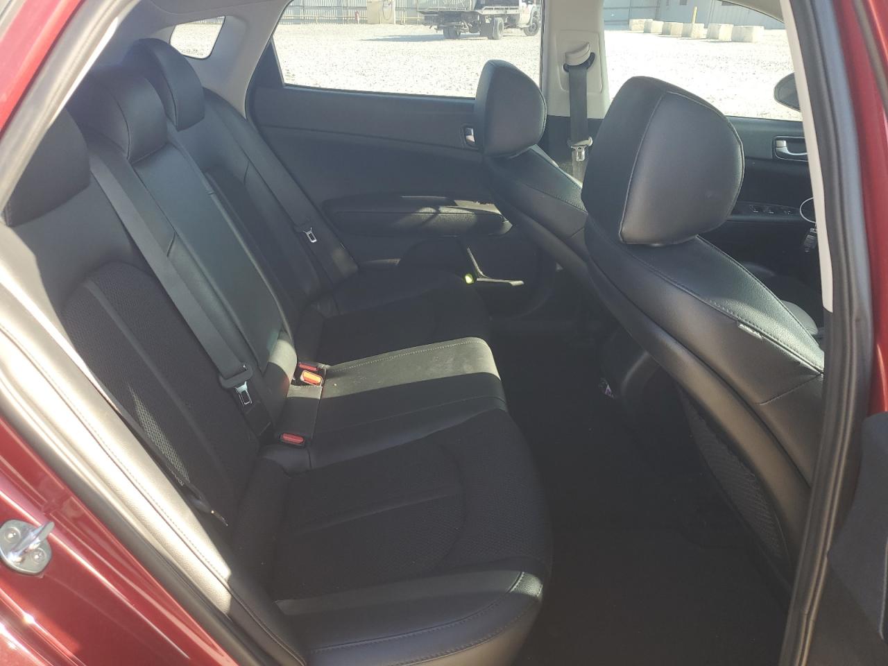 2020 Kia Optima - Image 10