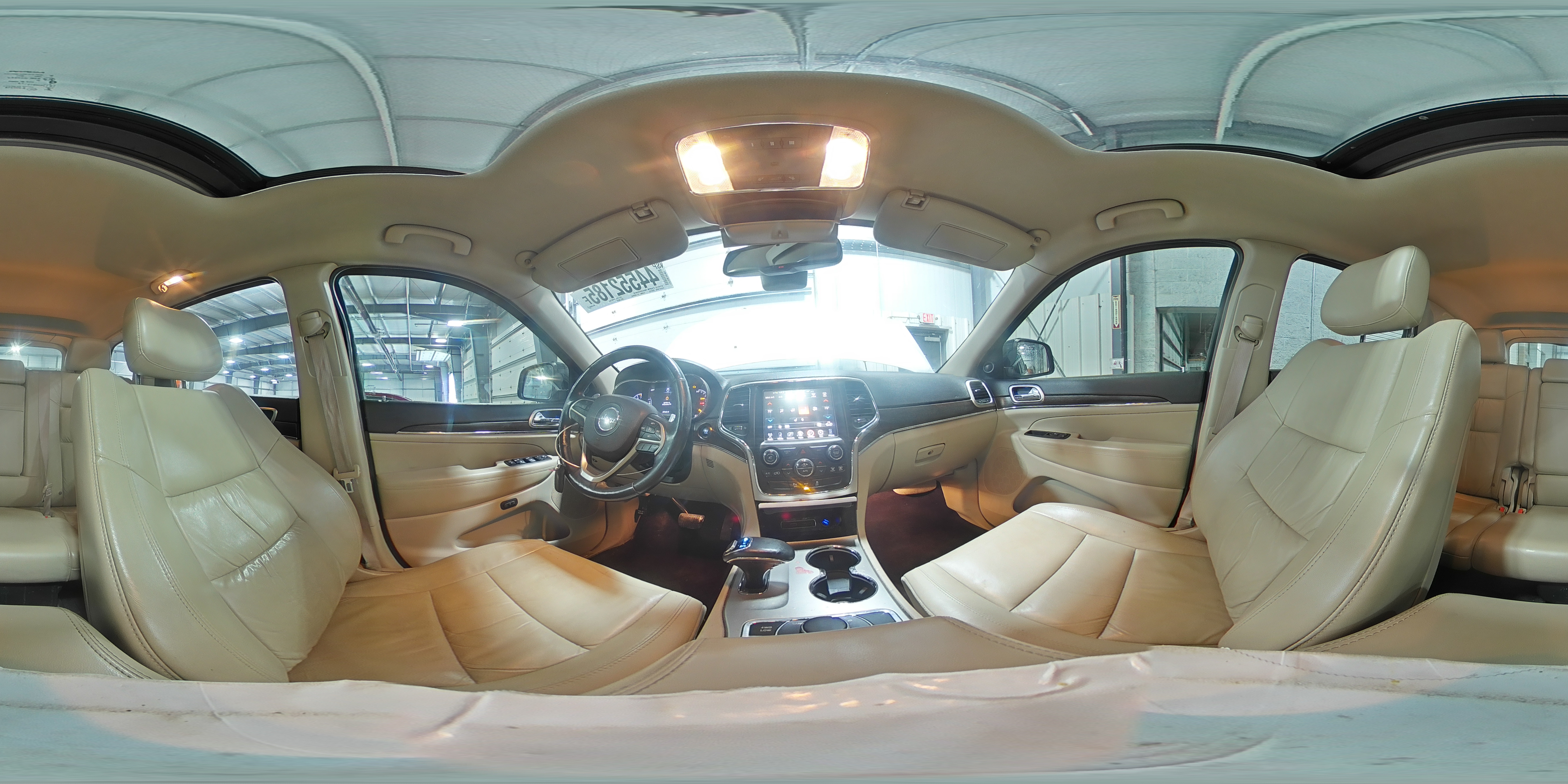 2014 Jeep Grand Cherokee - Image 15