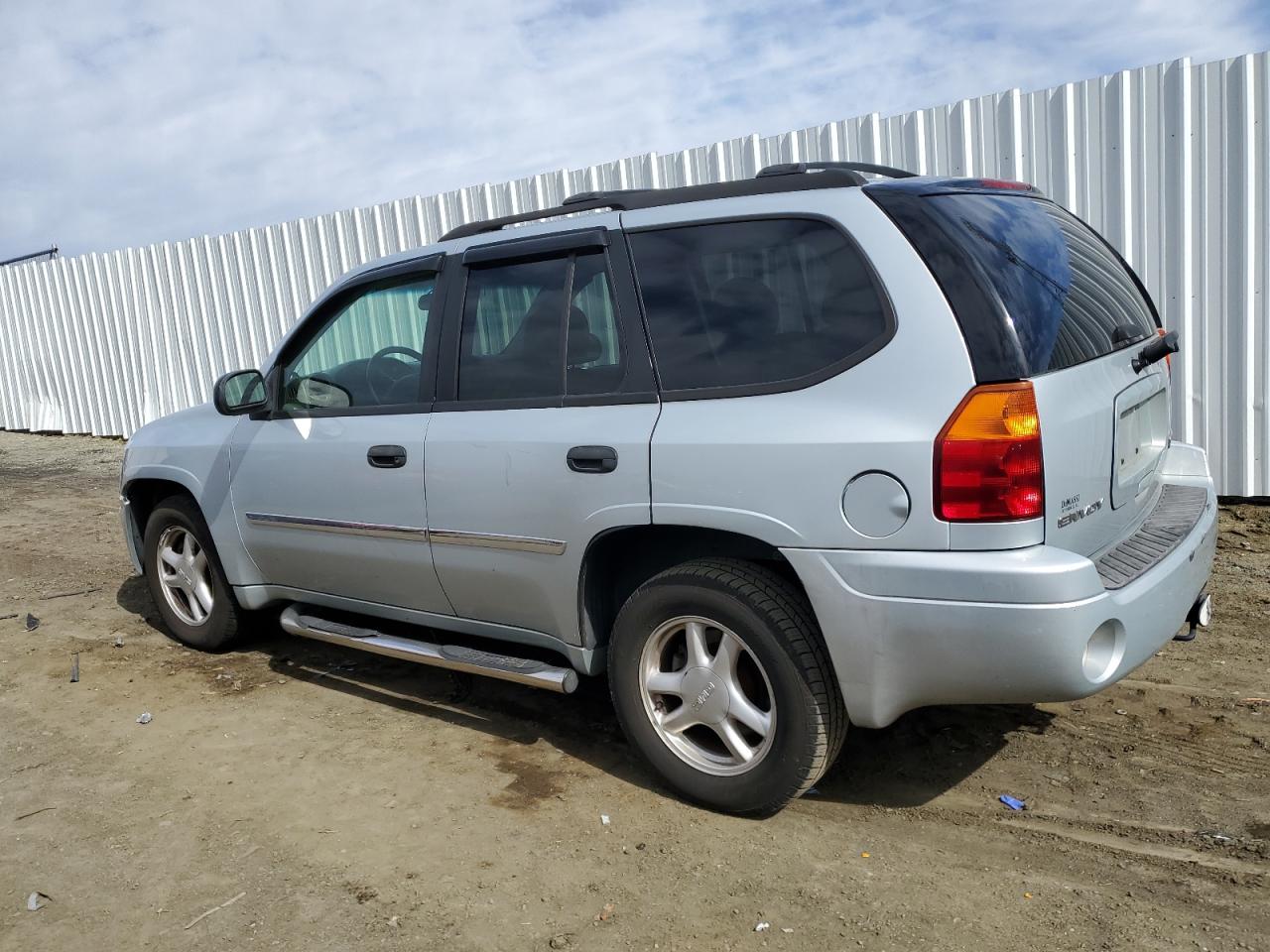 2007 GMC Envoy - Image 2