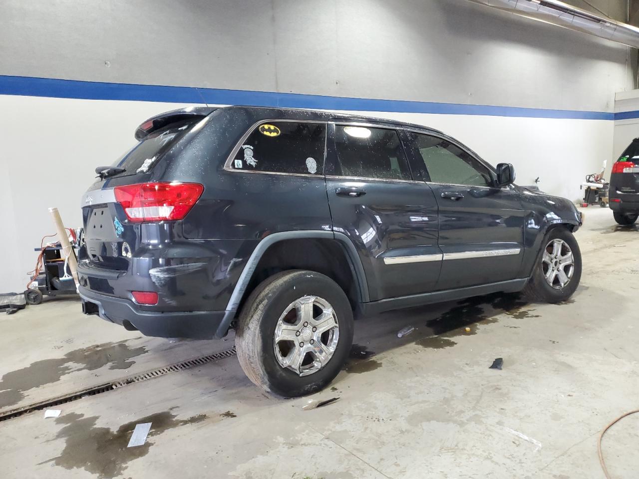 2012 Jeep Grand Cherokee - Image 3