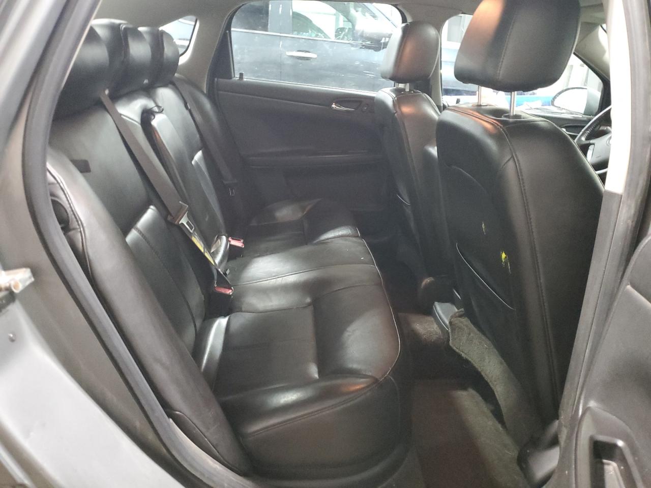 2007 Chevrolet Impala - Image 10