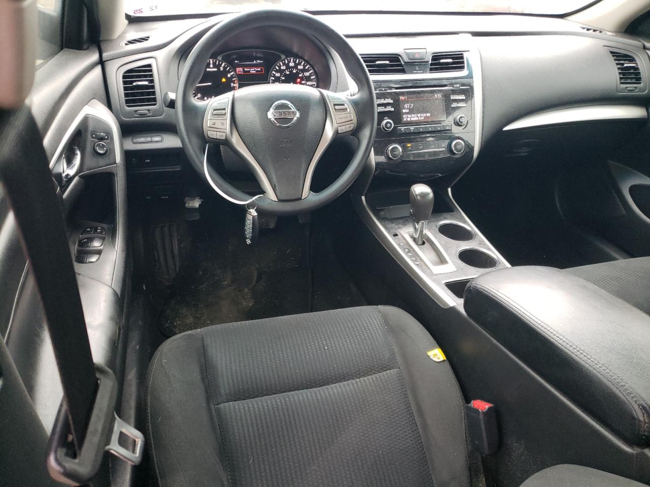 2015 Nissan Altima - Image 8