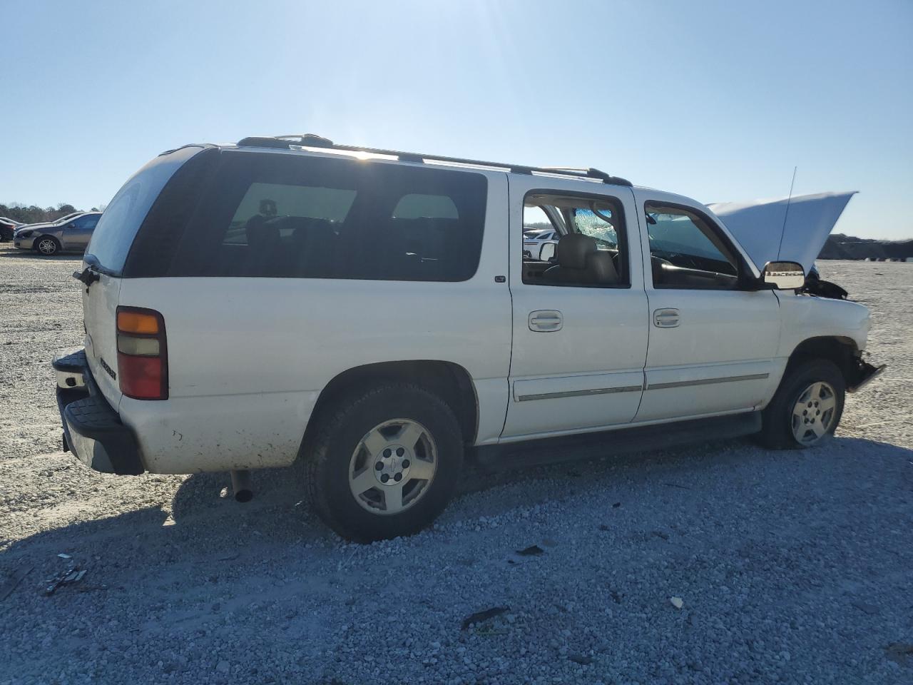2003 Chevrolet Suburban - Image 3