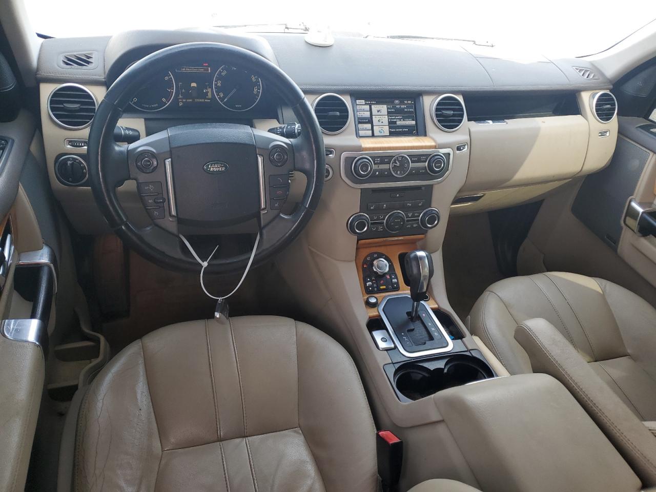 2013 Land Rover LR4 - Image 8