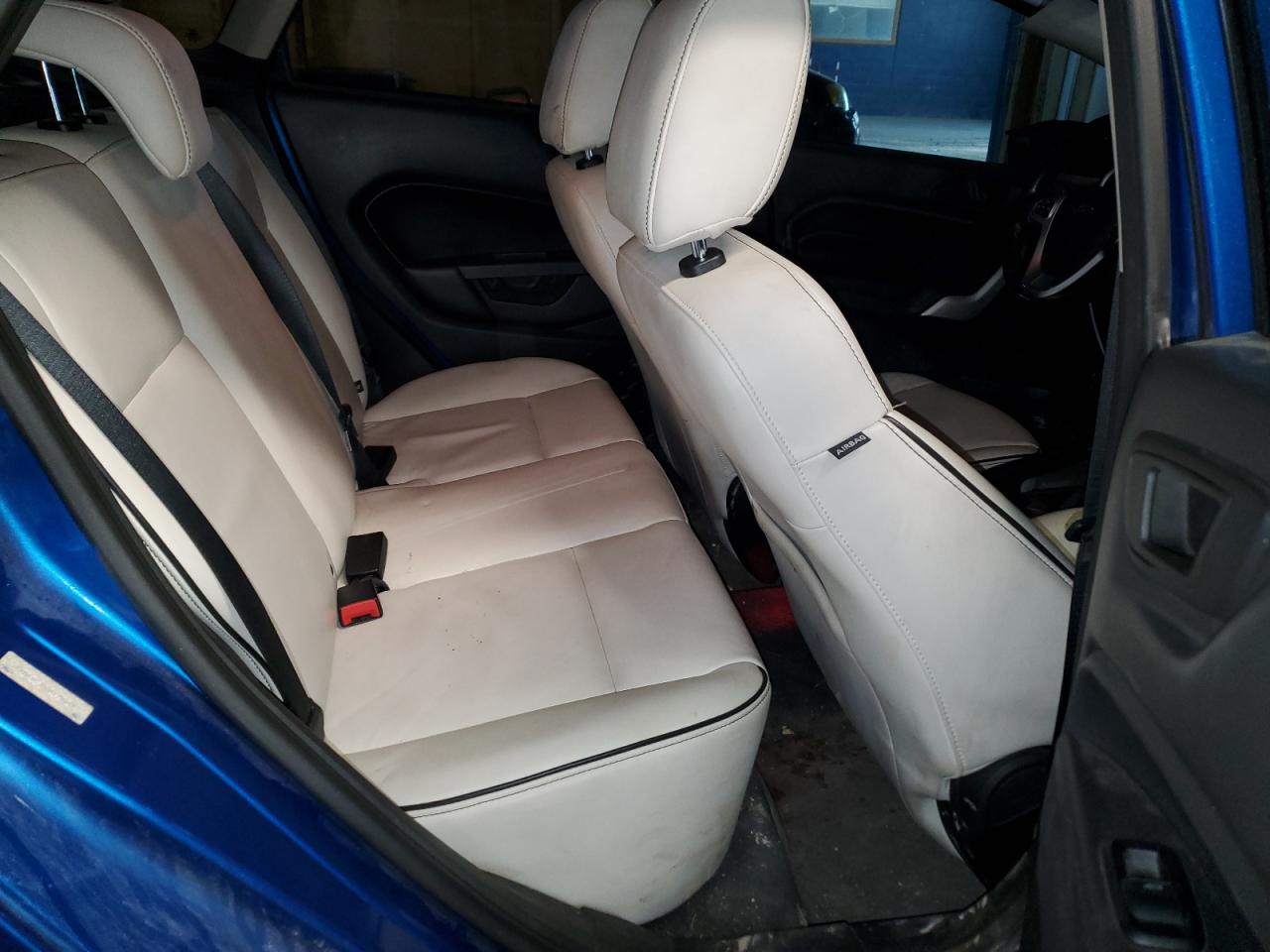2011 Ford Fiesta - Image 10