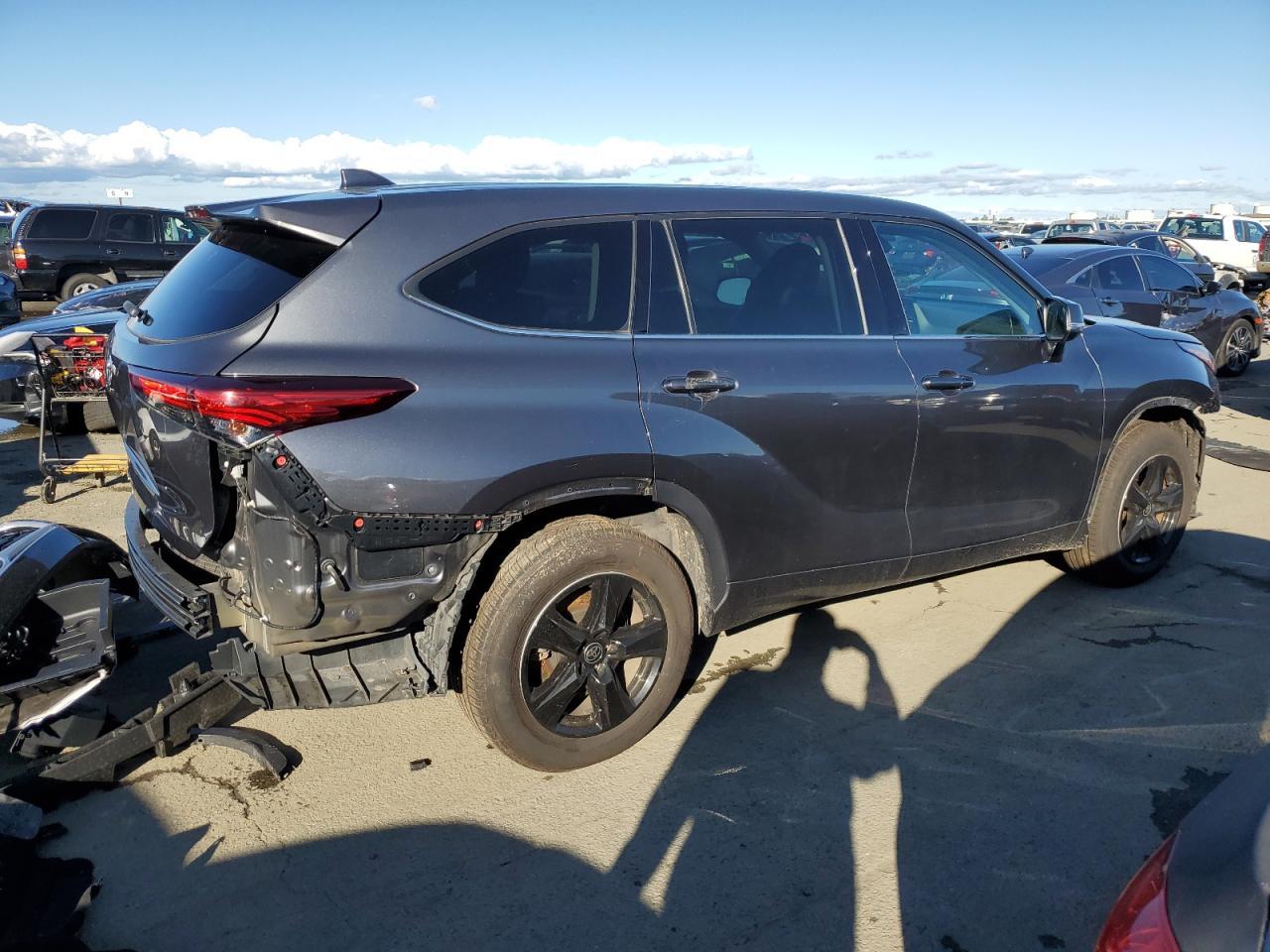 2020 Toyota Highlander - Image 3