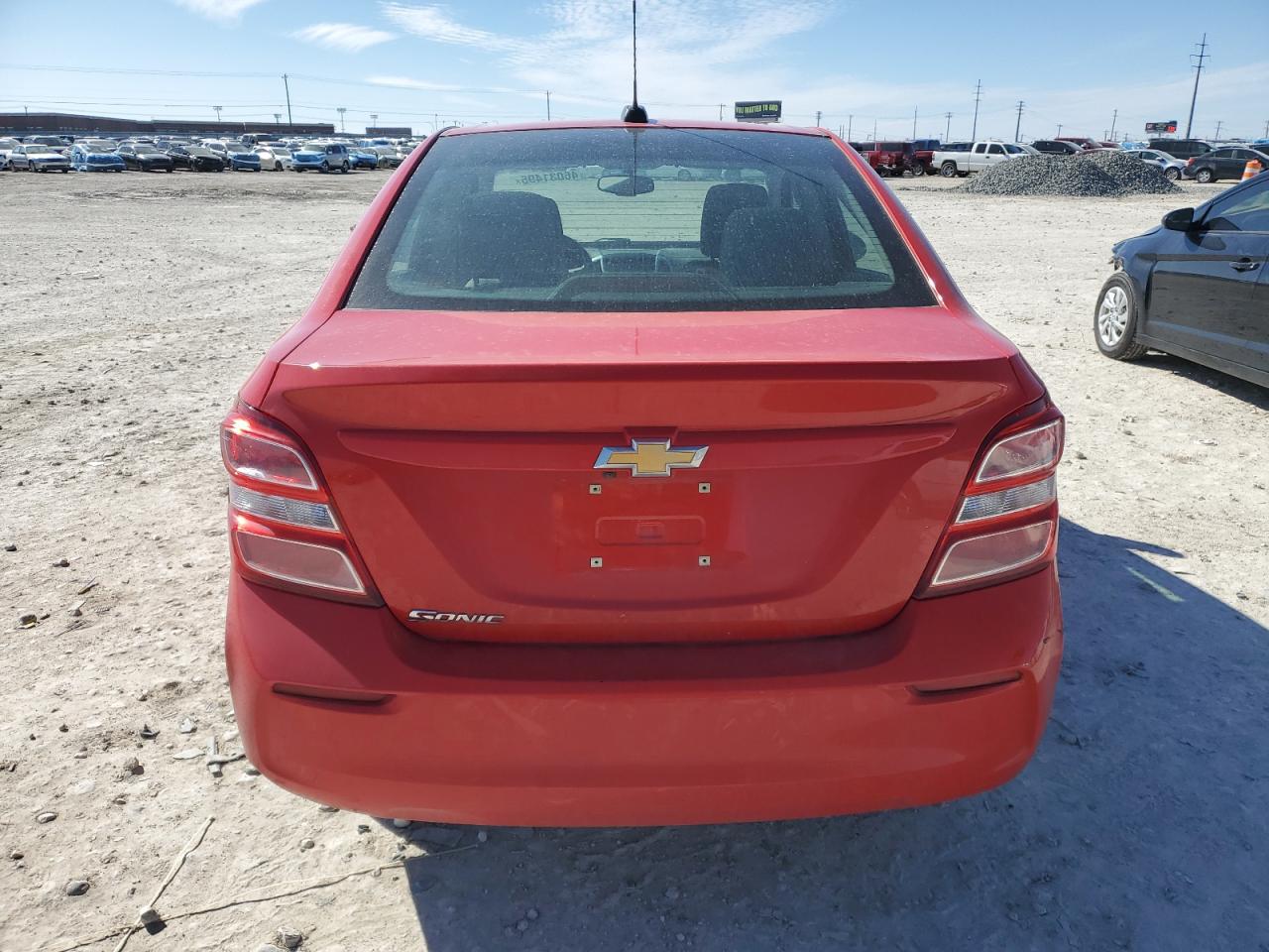2019 Chevrolet Sonic - Image 6
