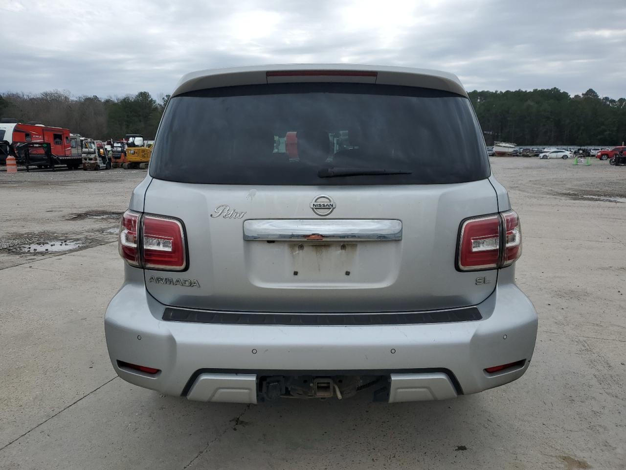 2017 Nissan Armada - Image 6