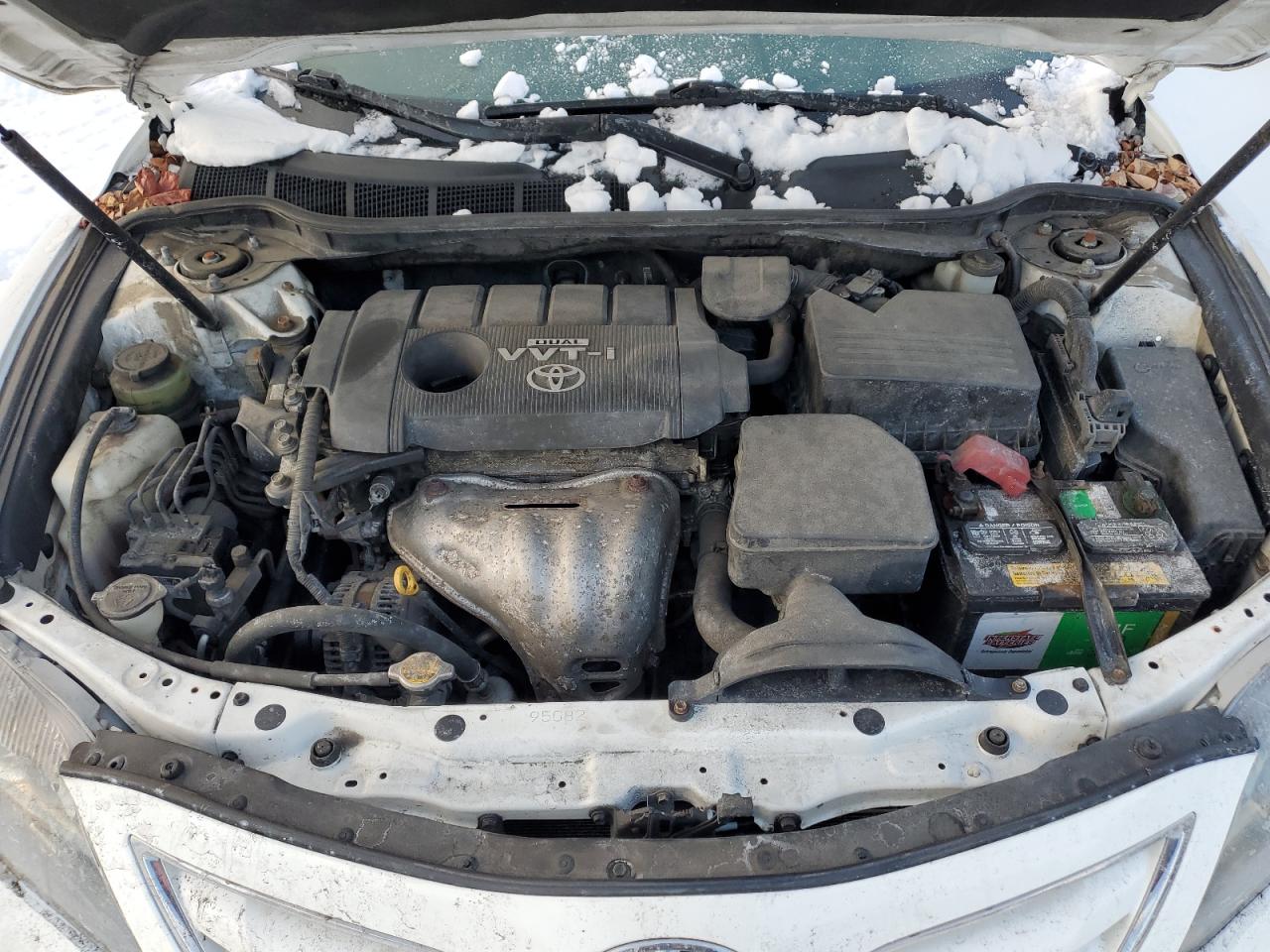 2010 Toyota Camry - Image 11