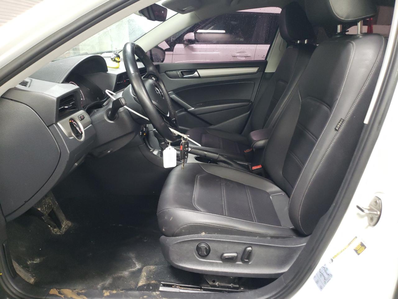 2020 Volkswagen Passat - Image 7